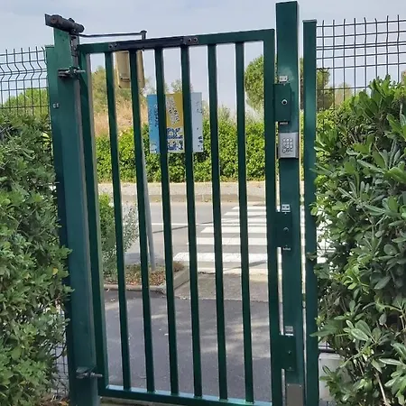 F2 A Proximite Du Village Naturiste Cap D'agde Агд